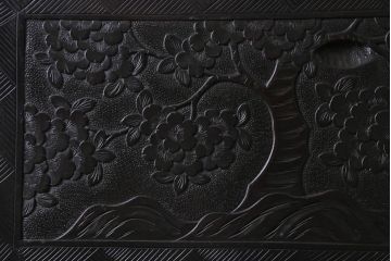 ビンテージ家具　伝統工芸　軽井沢彫り　満開の桜の彫りが優美な印象のライティングビューロー(簿記机、在宅ワーク、在宅用デスク、ヴィンテージ)(R-038520)