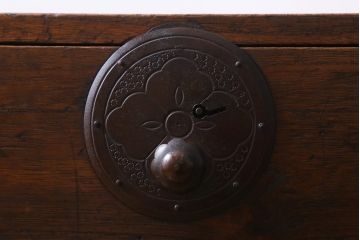 アンティーク家具　最上箪笥リメイク　引き出しが扉に!使い勝手の良い脚付きテレビ台(リビングボード、ローボード、収納棚)(R-038521)
