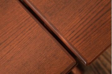ヴィンテージ家具　イギリスビンテージ　G-PLAN(ジープラン)　カーブがおしゃれなネストテーブル(サイドテーブル、カフェテーブル)(R-038522)