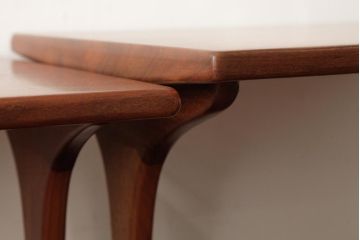 ヴィンテージ家具　イギリスビンテージ　G-PLAN(ジープラン)　カーブがおしゃれなネストテーブル(サイドテーブル、カフェテーブル)(R-038522)