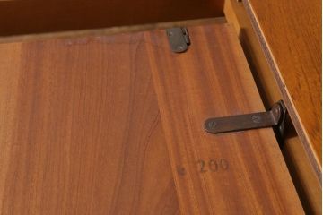 ヴィンテージ家具　北欧ビンテージ　G-PLAN(ジープラン)　木の温もり感じるエクステンションテーブル(ラウンドテーブル、ダイニングテーブル)(R-038526)