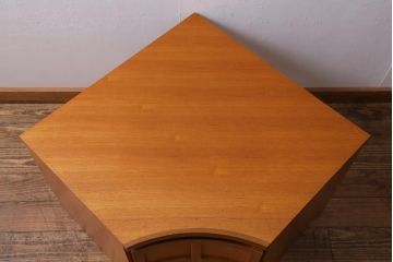 ヴィンテージ家具　北欧　イギリスビンテージ　nathan(ネイサン)社　温もりのある木味が素敵なコーナーキャビネット(サイドボード、テレビ台)(R-038530)