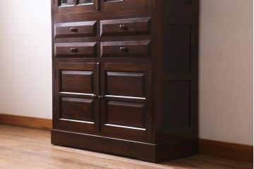 中古　松本民芸家具　シックな佇まいが魅力のG-1型面取り食器棚(収納棚、カップボード)(R-038531)