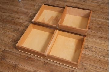 中古美品　松本民芸家具　立体的なデザインが目を引くA型脇棚(サイドチェスト、小引き出し)(定価約13万8千円)(R-038534)