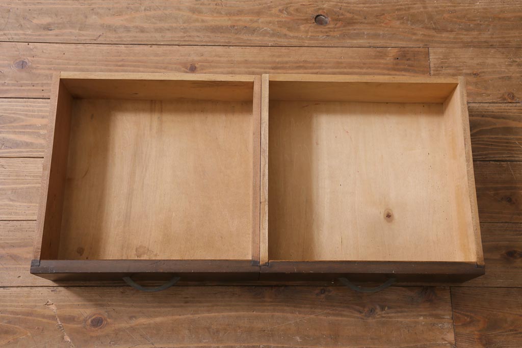 レトロ家具　昭和レトロ　昭和中期　モールガラス入り　濃い色味が味わい深いブックケース(本箱、キャビネット)(R-038544)