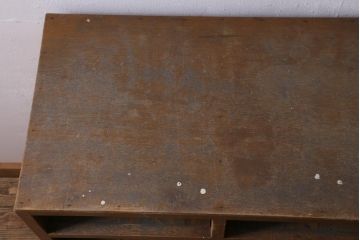 レトロ家具　昭和レトロ　素朴な雰囲気が懐かしさ感じる収納棚(飾り棚、オープンラック、下駄箱)(R-038546)