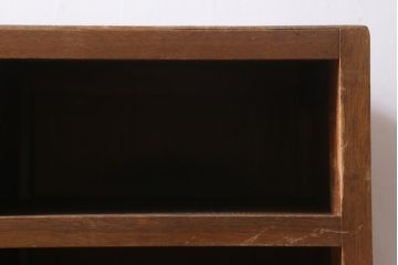 レトロ家具　昭和レトロ　素朴な雰囲気が懐かしさ感じる収納棚(飾り棚、オープンラック、下駄箱)(R-038546)