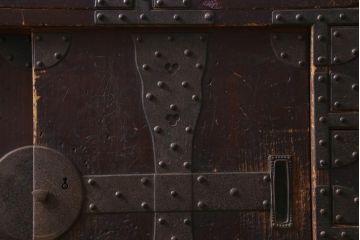 【簡易リペア限定品】アンティーク建具　明治期　十字金具が印象的な重ね帳場箪笥(時代箪笥、重ね箪笥、収納箪笥、整理箪笥)(R-038548)