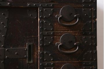 アンティーク家具　明治期　十字金具が印象的な重ね帳場箪笥(時代箪笥、重ね箪笥、収納箪笥、整理箪笥)(R-038548)