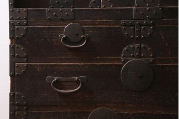 アンティーク家具　明治期　十字金具が印象的な重ね帳場箪笥(時代箪笥、重ね箪笥、収納箪笥、整理箪笥)(R-038548)