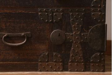 アンティーク家具　明治期　十字金具が印象的な重ね帳場箪笥(時代箪笥、重ね箪笥、収納箪笥、整理箪笥)(R-038548)