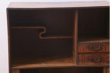 アンティーク家具　和製アンティーク　昭和初期　変わった木目が特徴的な茶箪笥(戸棚、茶棚)(R-038549)