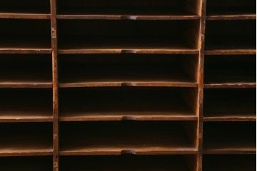 レトロ家具　昭和レトロ　大正昭和初期　スギ材　書類収納に便利な収納棚(書類ケース)(R-038551)