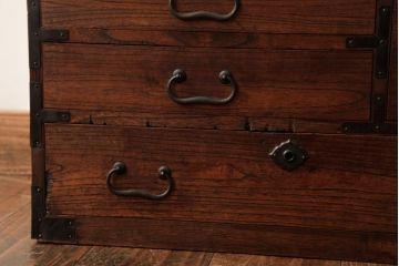 アンティーク家具　和製アンティーク　大正昭和初期　桐材　銅金具　味わい深い小引き出し(小箪笥、小物収納)(R-038554)