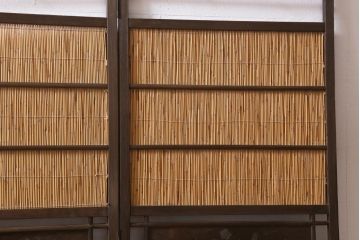 ビンテージ家具　和製ビンテージ　すだれが涼やかな印象の四連折り畳み式パーテーション(衝立、仕切り)(R-038556)