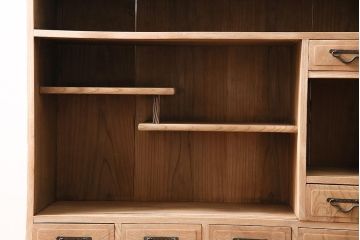 アンティーク家具　大正昭和初期　ストリップド(剥離)　三方ケヤキ材　上手物!和の趣漂う上品な茶箪笥(収納棚、戸棚)(R-038559)