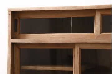 アンティーク家具　大正昭和初期　ストリップド(剥離)　三方ケヤキ材　上手物!和の趣漂う上品な茶箪笥(収納棚、戸棚)(R-038559)