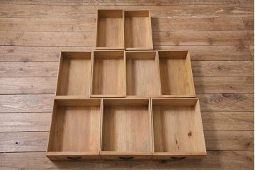 アンティーク家具　大正昭和初期　ストリップド(剥離)　三方ケヤキ材　上手物!和の趣漂う上品な茶箪笥(収納棚、戸棚)(R-038559)