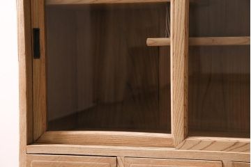 アンティーク家具　大正昭和初期　ストリップド(剥離)　三方ケヤキ材　上手物!和の趣漂う上品な茶箪笥(収納棚、戸棚)(R-038559)