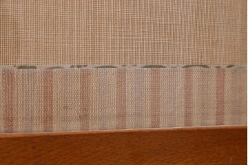 レトロ家具　昭和中期　三段重ね　花図柄が柔らかな印象あたえる衣装箪笥(衣装タンス、引き出し、チェスト)(R-038562)