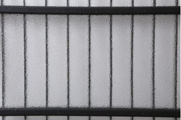アンティーク建具　和製アンティーク　昭和初期　腰板ケヤキ材　ダイヤガラス入り　上手物!玉杢が魅力的なガラス戸1枚(引き戸、建具)(R-038566)
