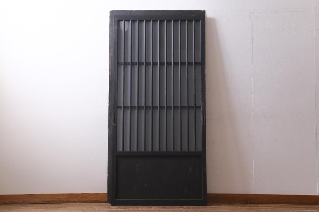 アンティーク建具　和製アンティーク　昭和中期　すりガラス入り　ブラックペイントがシックなガラス戸1枚(引き戸、建具)(R-038567)