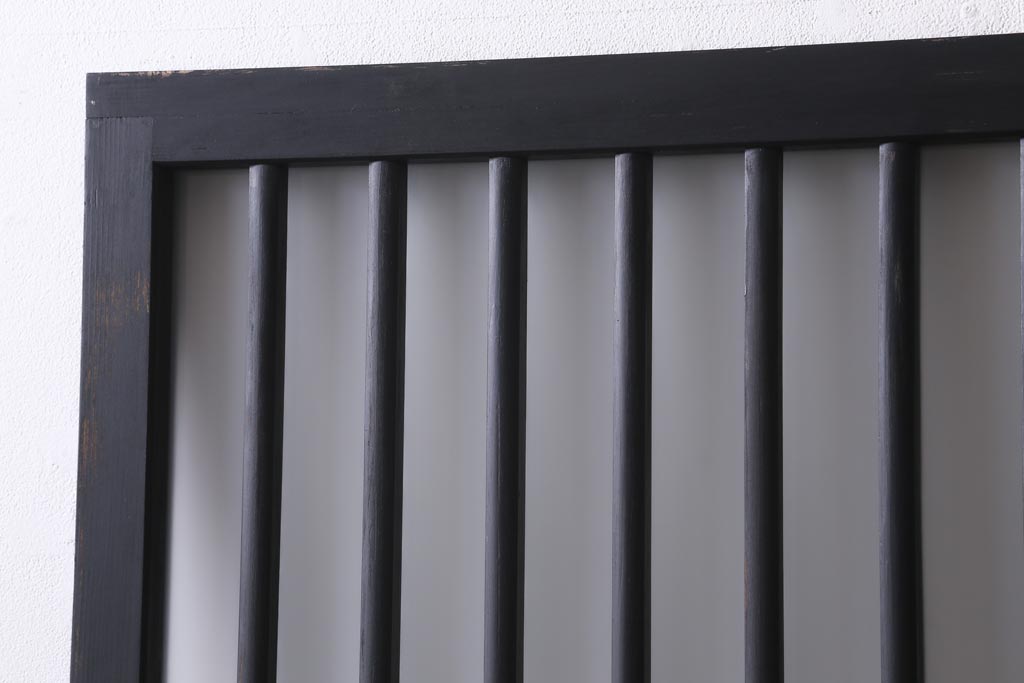 アンティーク建具　和製アンティーク　昭和中期　すりガラス入り　ブラックペイントがシックなガラス戸1枚(引き戸、建具)(R-038567)