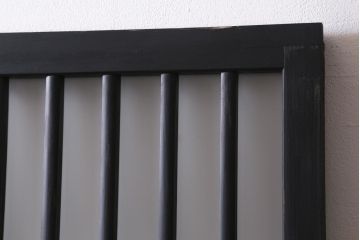 アンティーク建具　和製アンティーク　昭和中期　すりガラス入り　ブラックペイントがシックなガラス戸1枚(引き戸、建具)(R-038567)