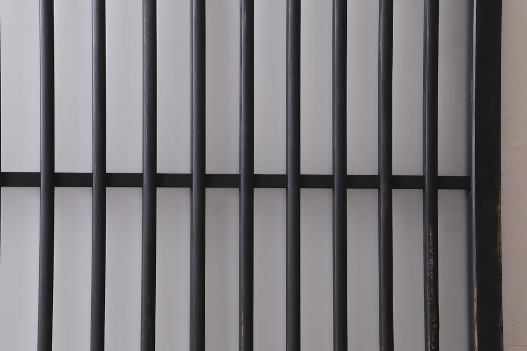 アンティーク建具　和製アンティーク　昭和中期　すりガラス入り　ブラックペイントがシックなガラス戸1枚(引き戸、建具)(R-038567)