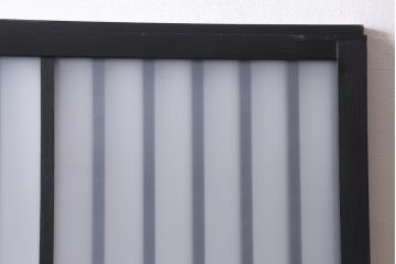 アンティーク建具　和製アンティーク　昭和中期　すりガラス入り　ブラックペイントがシックなガラス戸1枚(引き戸、建具)(R-038567)
