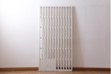 アンティーク建具　和製アンティーク　ペイント　シャビーな風合いが魅力の荒格子戸1枚(格子戸、建具、はめ殺し)(R-038568)