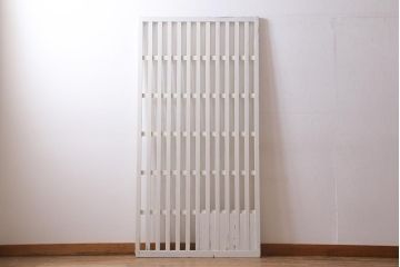 アンティーク建具　和製アンティーク　ペイント　シャビーな風合いが魅力の荒格子戸1枚(格子戸、建具、はめ殺し)(R-038568)