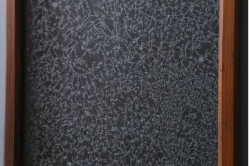 アンティーク建具　大正昭和初期　激レア　当時物色ガラス入り　赤と緑がアクセントのレトロなガラス戸2枚セット(引き戸、建具)(R-038570)