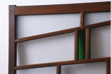 アンティーク建具　大正昭和初期　激レア　当時物色ガラス入り　赤と緑がアクセントのレトロなガラス戸2枚セット(引き戸、建具)(R-038570)