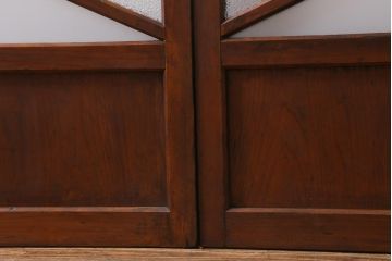 アンティーク建具　大正昭和初期　激レア　当時物色ガラス入り　赤と緑がアクセントのレトロなガラス戸2枚セット(引き戸、建具)(R-038570)