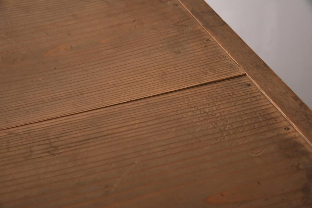 アンティーク家具　和製アンティーク　前面ケヤキ材　引き出し7杯付きの小振りなチェスト(引き出し、衣装箪笥)(R-038597)