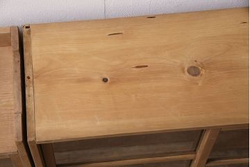 アンティーク家具　大正昭和初期　ストリップド(剥離)　ゆらゆらガラスがレトロな雰囲気を高める重ねキャビネット(飾り棚、陳列棚、収納棚)(R-038601)