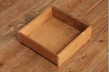 アンティーク家具　昭和レトロ　木の質感が楽しめるシンプルな電話台(サイドキャビネット、収納棚、飾り棚)(R-038615)