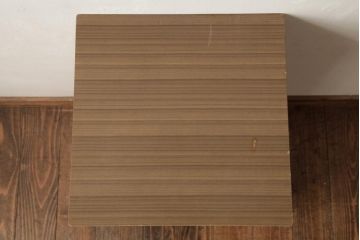 アンティーク家具　昭和レトロ　木の質感が楽しめるシンプルな電話台(サイドキャビネット、収納棚、飾り棚)(R-038615)