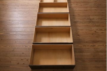 ビンテージ家具　和製ビンテージ　カバ材　シンプルなデザインが魅力のチェスト(洋服タンス、引き出し、和たんす、収納箪笥、衣装箪笥、ヴィンテージ)(R-038617)