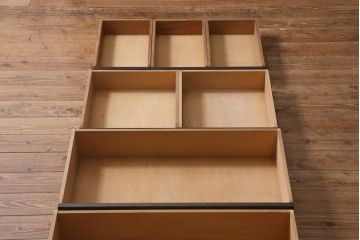 ビンテージ家具　和製ビンテージ　カバ材　シンプルなデザインが魅力のチェスト(洋服タンス、引き出し、和たんす、収納箪笥、衣装箪笥、ヴィンテージ)(R-038617)