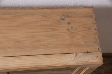 アンティーク家具　昭和初期　ストリップド(剥離)  古い木の風合いがレトロな雰囲気あふれる収納棚(戸棚、キャビネット)(R-038618)
