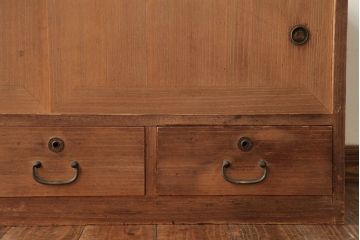 アンティーク家具　和製アンティーク　昭和中期　桐材が味わい深い戸棚(収納棚、キャビネット)(R-038632)