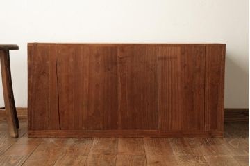 アンティーク家具　和製アンティーク　昭和中期　桐材が味わい深い戸棚(収納棚、キャビネット)(R-038632)
