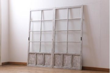 アンティーク建具　昭和初期　当店オリジナルガラス入り　シャビーなペイントが印象的なガラス戸2枚セット(引き戸、建具)(R-038635)