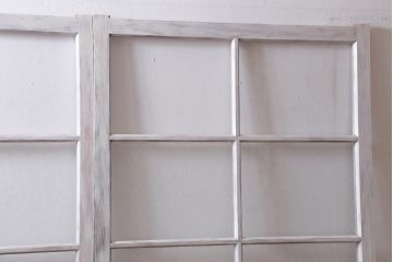 アンティーク建具　昭和初期　当店オリジナルガラス入り　シャビーなペイントが印象的なガラス戸2枚セット(引き戸、建具)(R-038635)