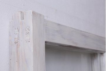 アンティーク建具　昭和初期　当店オリジナルガラス入り　シャビーなペイントが印象的なガラス戸2枚セット(引き戸、建具)(R-038635)