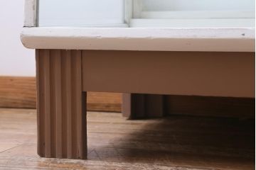 ペイント家具　イギリスヴィンテージ　ナチュラルスタイルにおすすめのガラスケース(ショーケース、陳列棚、ビンテージ)(R-038642)