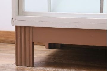 ペイント家具　イギリスヴィンテージ　ナチュラルスタイルにおすすめのガラスケース(ショーケース、陳列棚、ビンテージ)(R-038642)