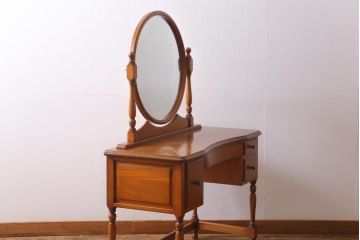 中古　横浜ダニエル(daniel)　A-402　ラウンド型の鏡が印象的な上品な佇まいのドレッサー(鏡台)(R-038643)